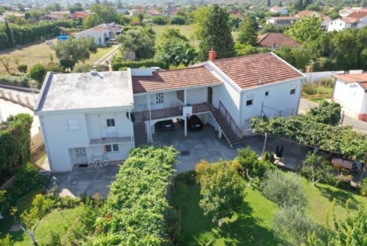 Kuca Polje