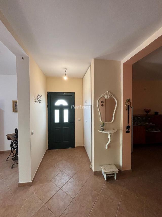 Haus 208 m2, Bjelisi