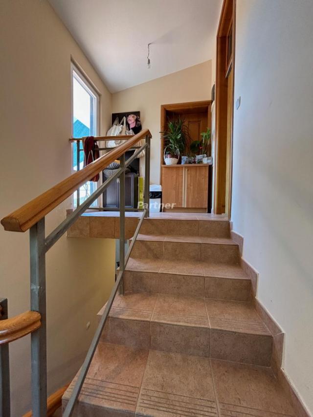 Haus 208 m2, Bjelisi
