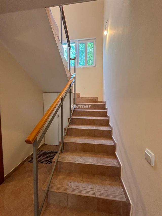 Haus 208 m2, Bjelisi