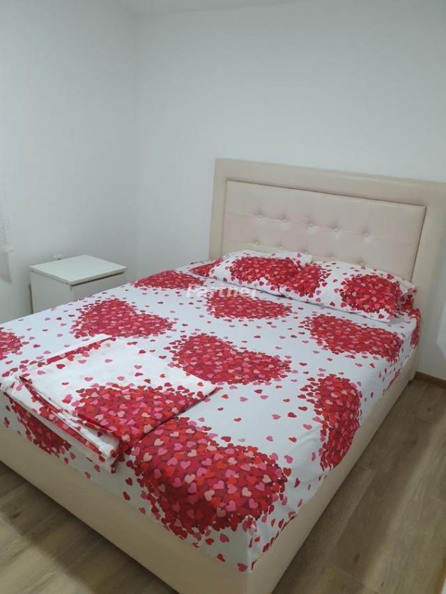 Haus 300 m2 in Misici