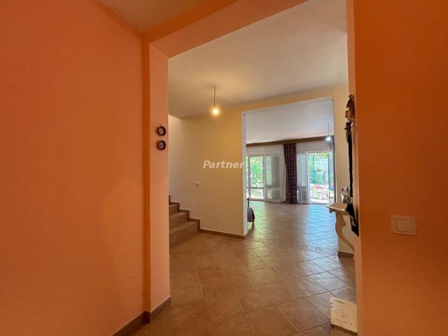 Haus 208 m2, Bjelisi