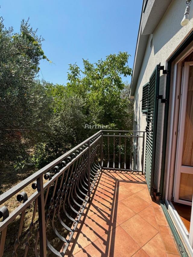Haus 208 m2, Bjelisi