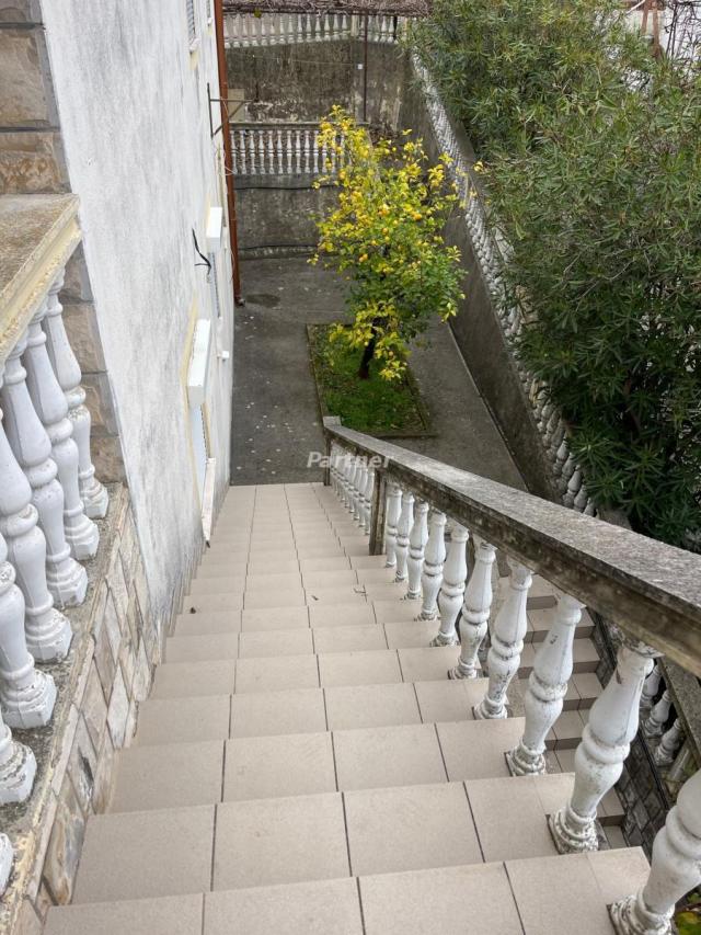 Haus 300 m2 in Misici
