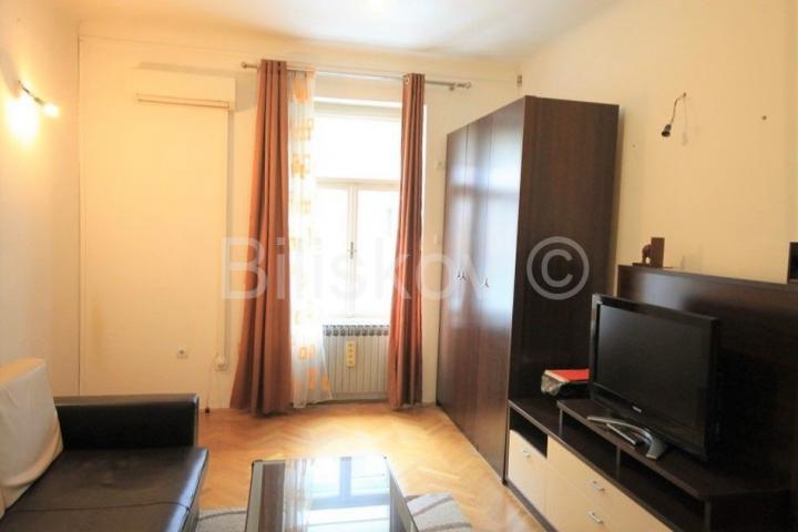 Zagreb, Trnje, najam jednosoban stan površine 30 m2  na 1. katu 