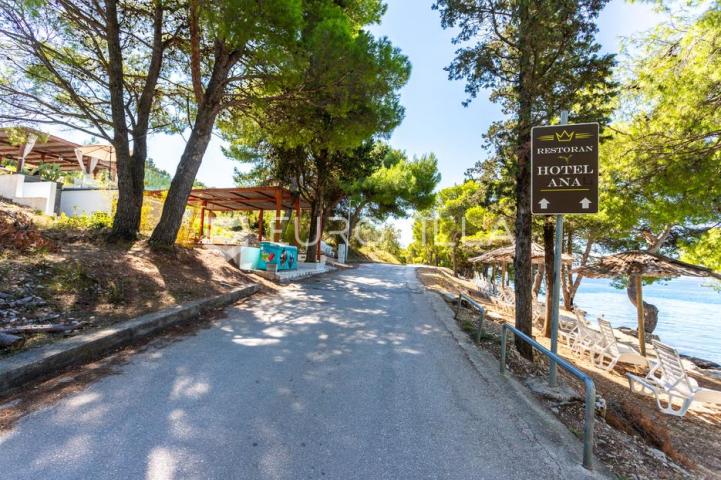 Murter, Slanica, prekrasan plažni ugostiteljski objekt