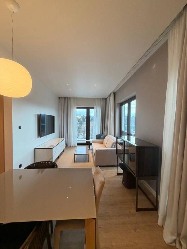 Izdavanje, Stan, 50m2 , Porto Montenegro