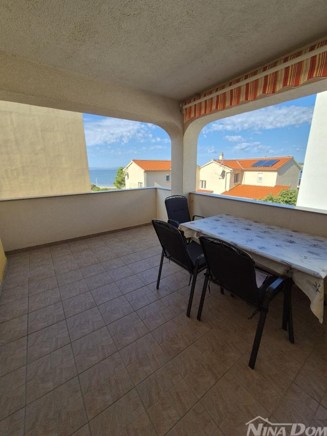 Apartman 1 kat, južna strana 50 met. do mora s pogledom na more