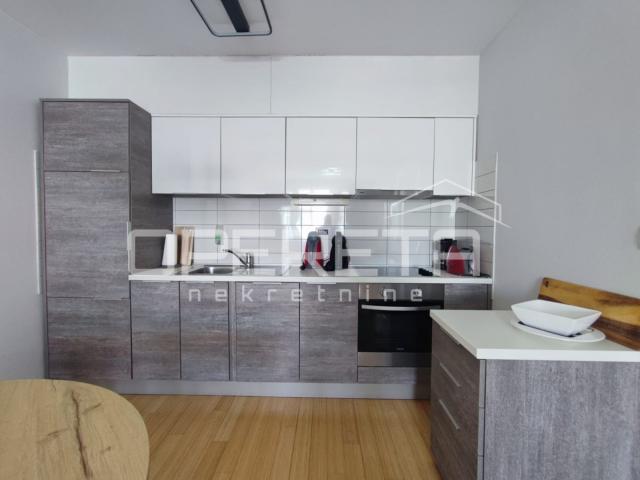 Luksuzni stan u 4* resortu, 2. red do mora, bazen 