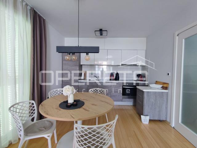 Luksuzni stan u 4* resortu, 2. red do mora, bazen 