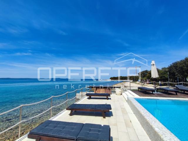 Luksuzni stan u 4* resortu, 2. red do mora, bazen 