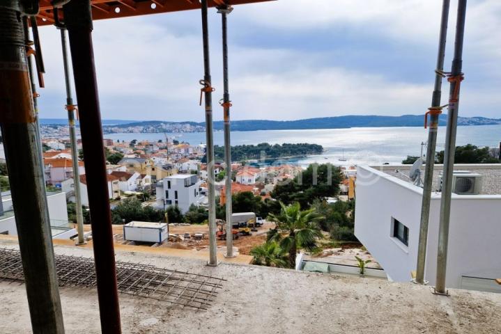 Novi apartmani s vrhunskim pogledom blizu plaže i centra Trogira