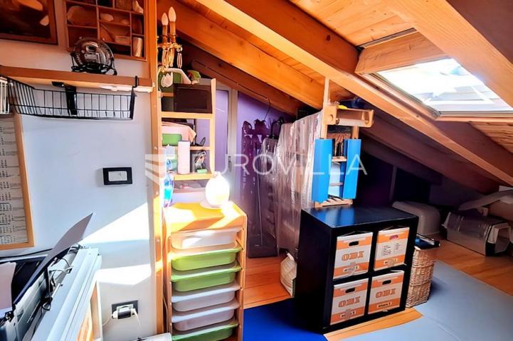 Istra, Buje okolica, šarmantna samostojeća kuća s velikom okućnicom i investicijskim potencijalom