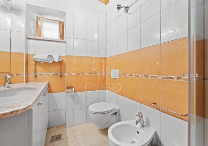 Istra, Kanfanar - Kamene kuće sa bazenom