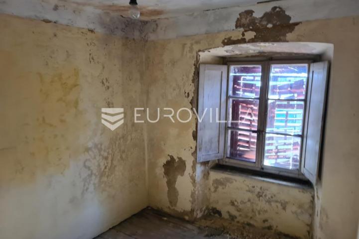 Pelješac, Županje selo, tradicionalna kamena kuća za adaptaciju