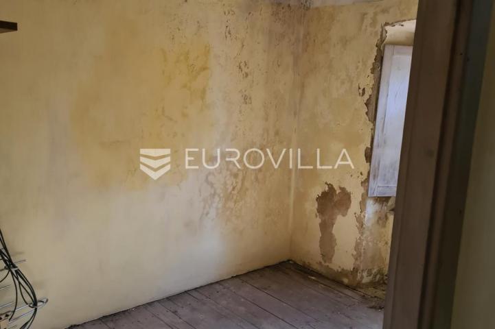 Pelješac, Županje selo, tradicionalna kamena kuća za adaptaciju