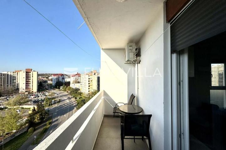 Istra, Pula, renoviran stan s liftom i parkingom u blizini centra