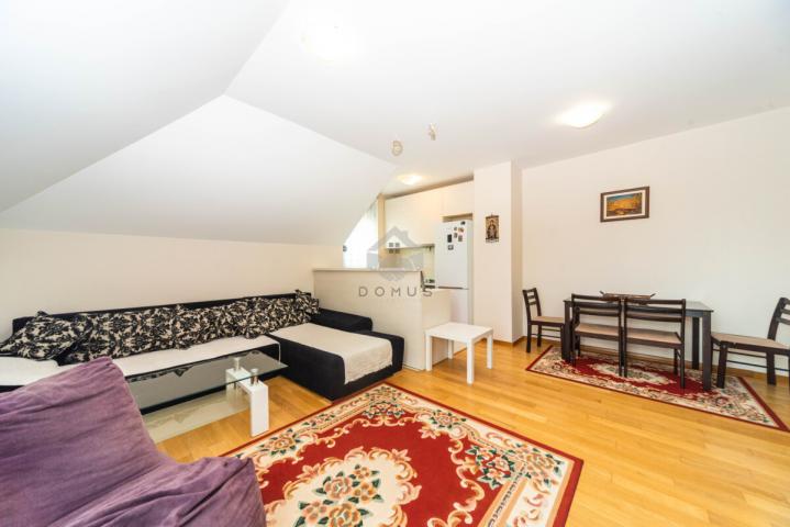Jednosoban stan 54m2 + parking, Gorica C - Podgorica