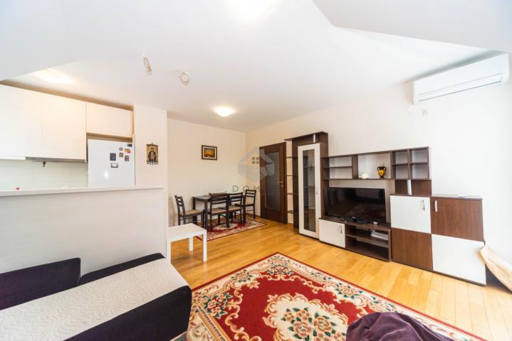 Jednosoban stan 54m2 + parking, Gorica C - Podgorica