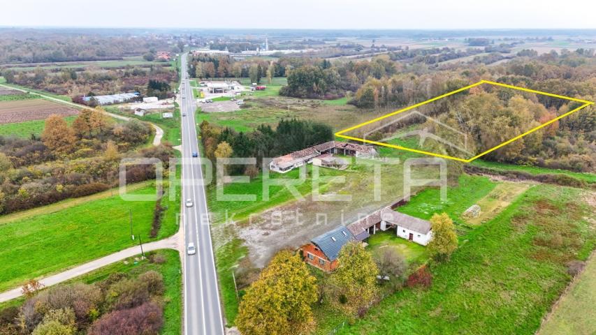 PRODAJA, STAMBENO-POSLOVNO GRAĐEVINSKO ZEMLJIŠTE, ŽAŽINA - OKOLICA SISKA, 4.943 