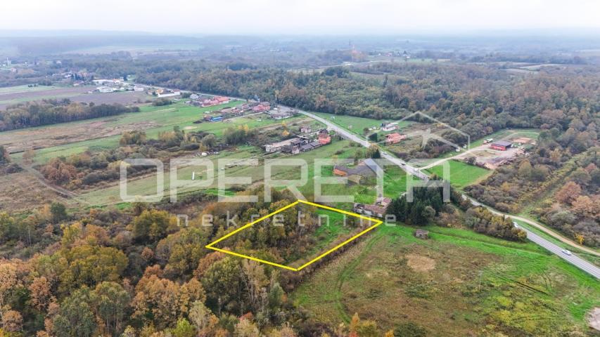 PRODAJA, STAMBENO-POSLOVNO GRAĐEVINSKO ZEMLJIŠTE, ŽAŽINA - OKOLICA SISKA, 4.943 