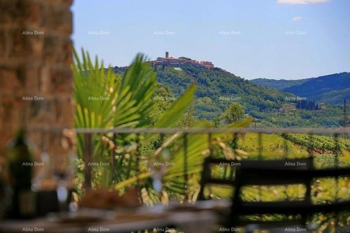 Kuća Kamena kuća sa bazenom i panoramskim pogledom. Blizina Livada. 