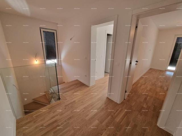 Apartment Sale of a luxurious duplex apartment with a pool, Tar! S2