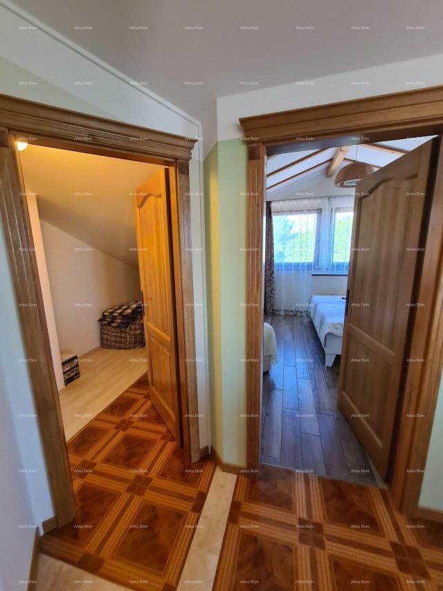 Stan Istra. Premantura. Troetažni stan s krovnom terasom! 100 metara do mora. 