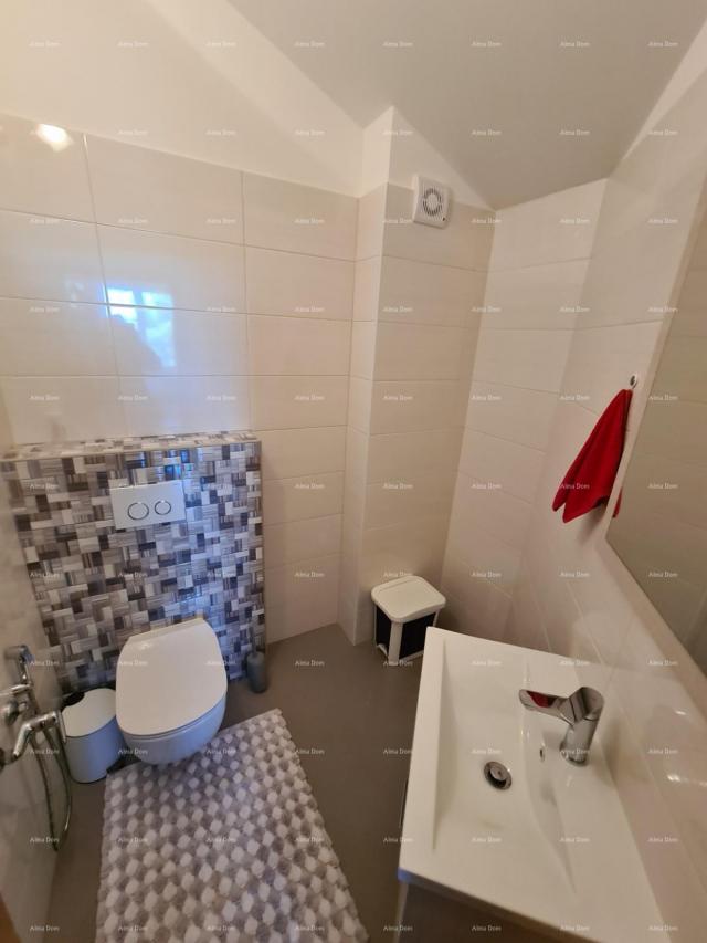 Stan Istra. Premantura. Troetažni stan s krovnom terasom! 100 metara do mora. 