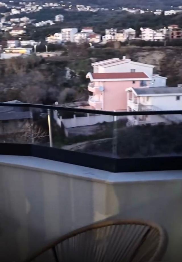 Apartments in a new building in Dobra Voda, below the highway. 