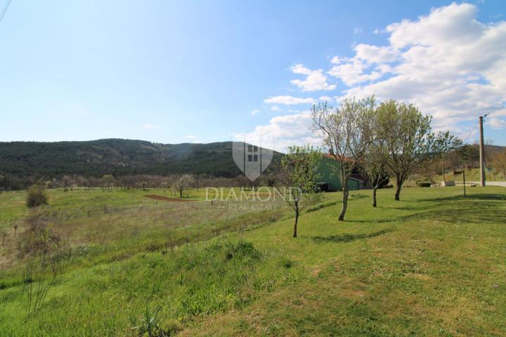Kršan, okolica, građevinsko zemljište s dozvolom