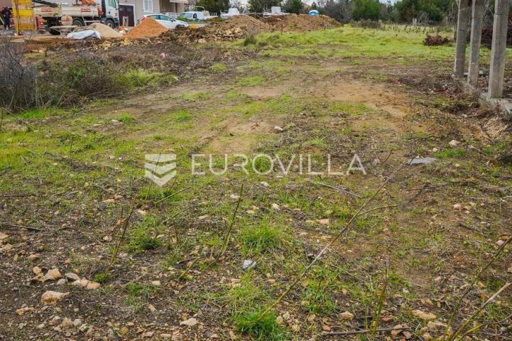 Zadar, Nin, građevinsko zemljište s projektom na izvrsnoj lokaciji