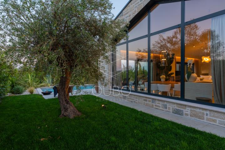 Istra, Tar - Exkluzivna villa nedaleko od mora. 