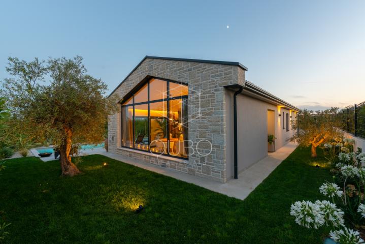 Istra, Tar - Exkluzivna villa nedaleko od mora. 