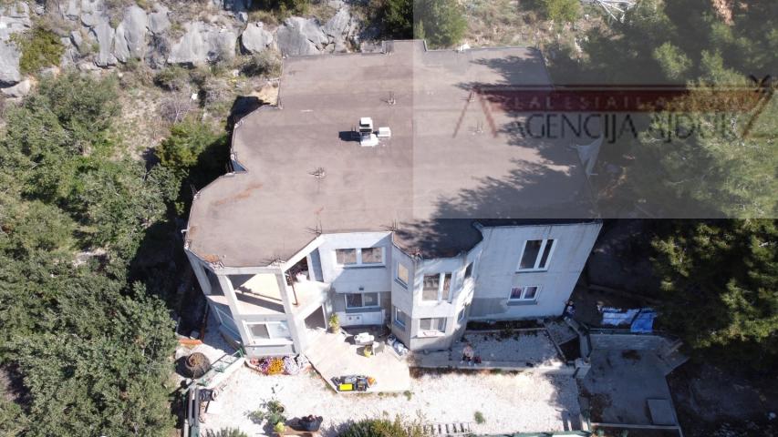 Omiš Duće kuća 263 m2 otvoren pogled na more