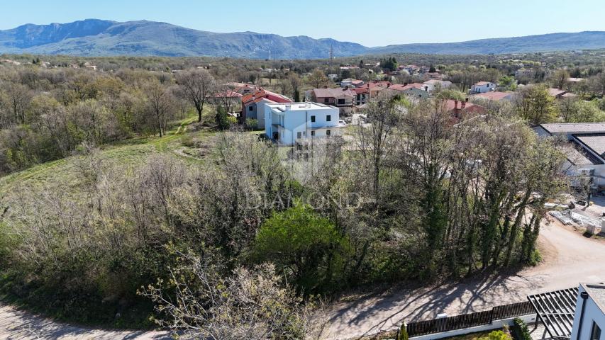 Labin, okolica, građevinsko zemljište na top lokaciji