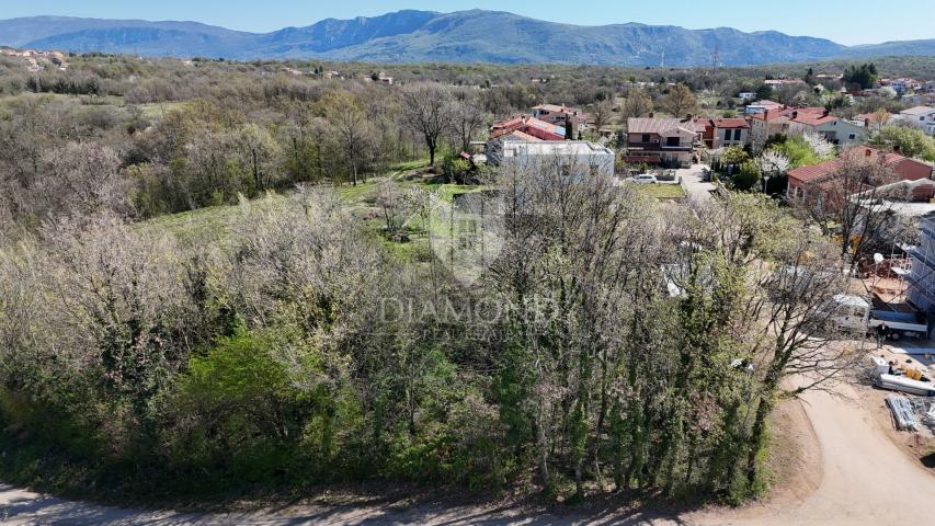 Labin, okolica, građevinsko zemljište na top lokaciji