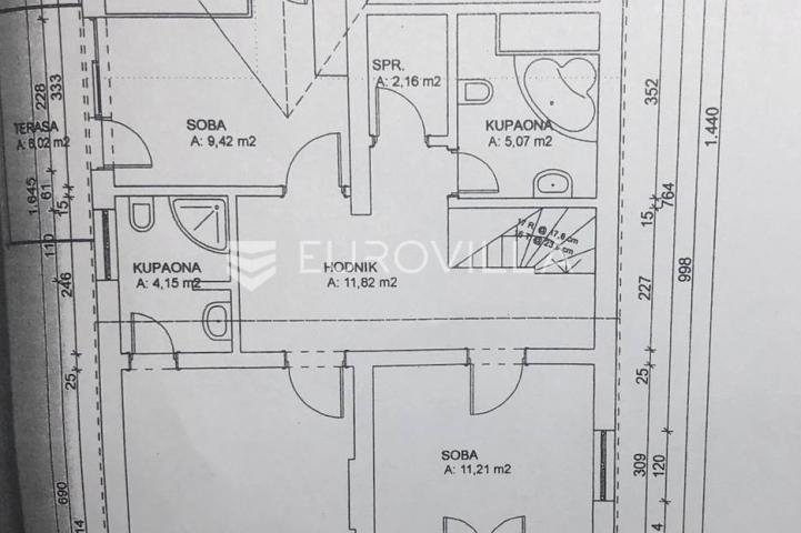 Kraljevec Tuškanac prostran višesoban dvoetažni stan za najam