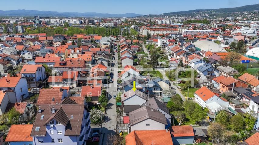 MIRNA ULICA, tri ODVOJENE STAMBENE CJELINE