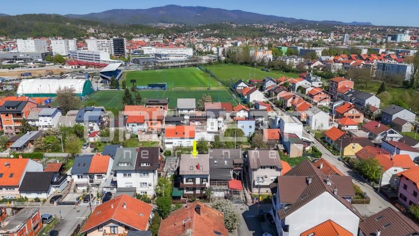 MIRNA ULICA, tri ODVOJENE STAMBENE CJELINE