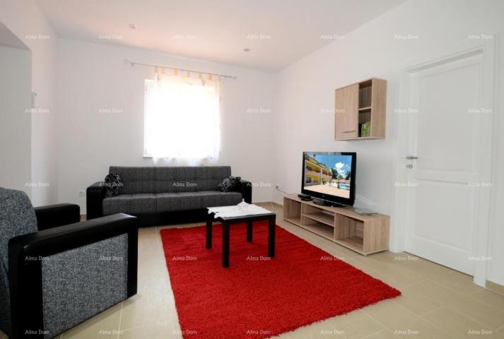 Haus Verkauf - Haus mit 4 Wohneinheiten - Umgebung Višnjan!