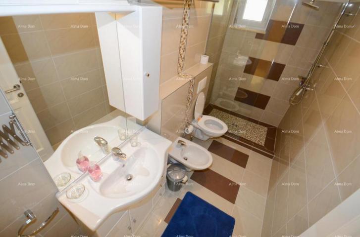 Haus Verkauf - Haus mit 4 Wohneinheiten - Umgebung Višnjan!