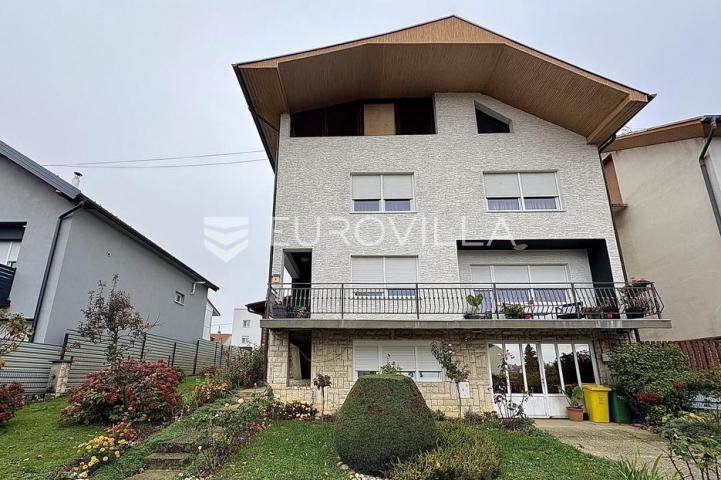 Bjelovar, Centar, obiteljska kuća površine 385 m²