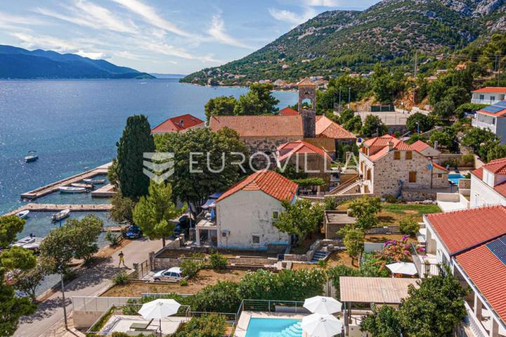Pelješac, Viganj, kuća s bazenom i garažom uz more