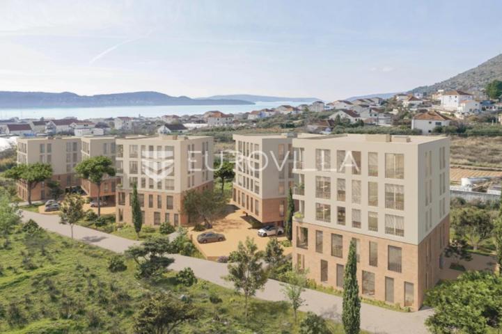 Trogir, Seget Donji, dvosoban stan na četvrtom katu neto korisne površine 90 m², S8, C