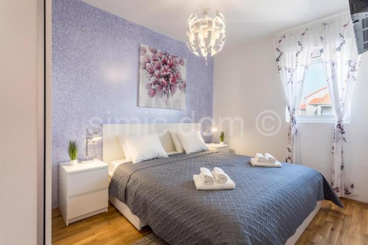 Vila s bazenom 200m od mora, Čiovo