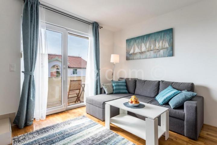 Vila s bazenom 200m od mora, Čiovo