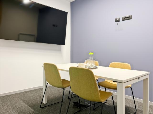 Pristup profesionalnim kancelarijama na lokaciji Regus Business Tower Montenegro
