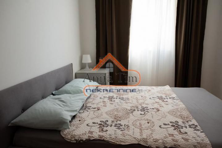 Pisak - apartmanska kuća na moru