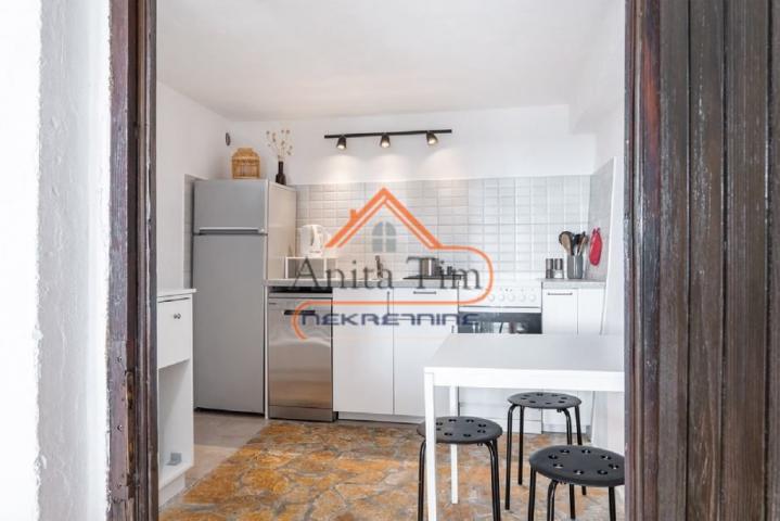 Pisak - apartmanska kuća na moru